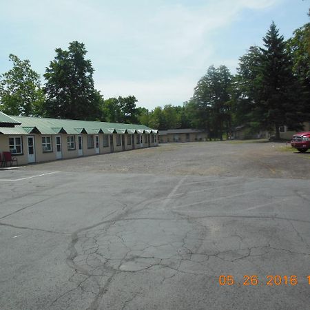 Evergreen Motel Oswego Exterior photo