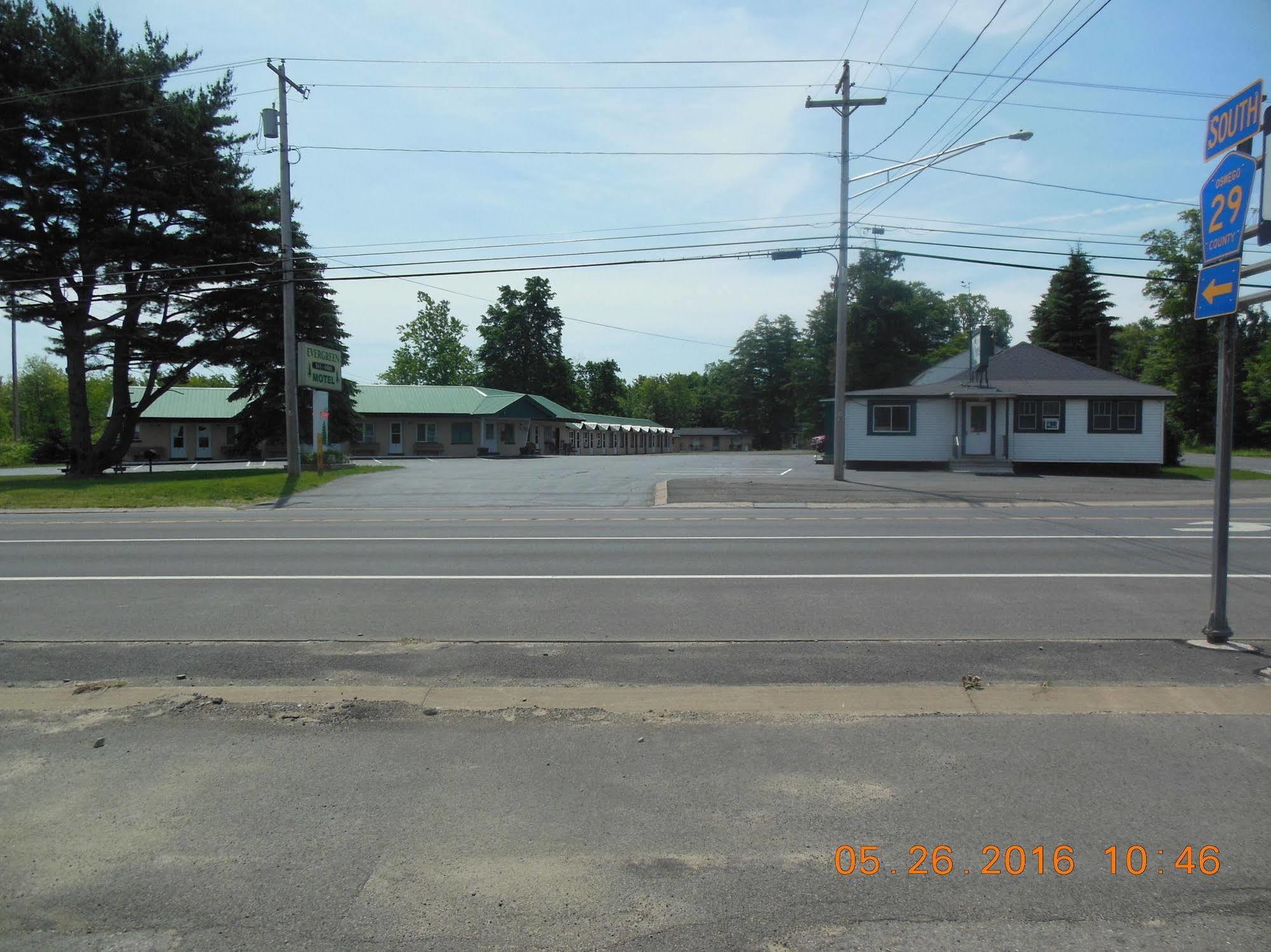 Evergreen Motel Oswego Exterior photo